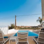 Seaside Luxury With Heated Pool * Paralimni