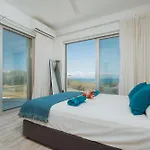 Seaside Luxury With Heated Pool Сasa de vacaciones Paralimni