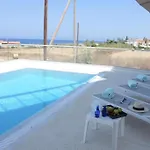 Seaside Luxury With Heated Pool Paralimni