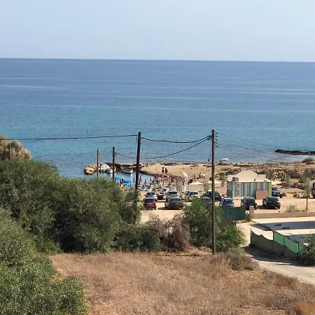 Nyaraló Seaside Luxury With Heated Pool