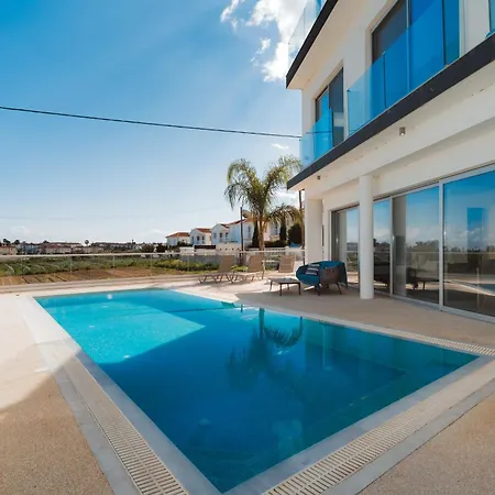 Seaside Luxury *