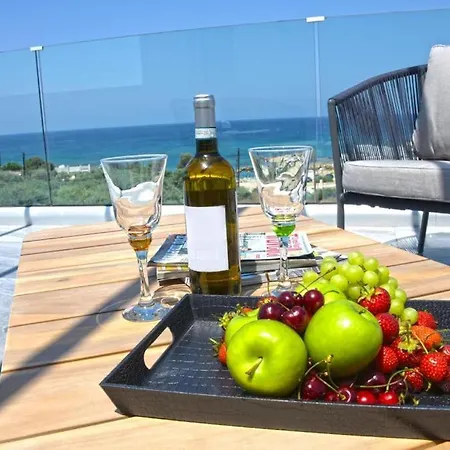 Seaside Luxury With Heated Pool 度假居 *