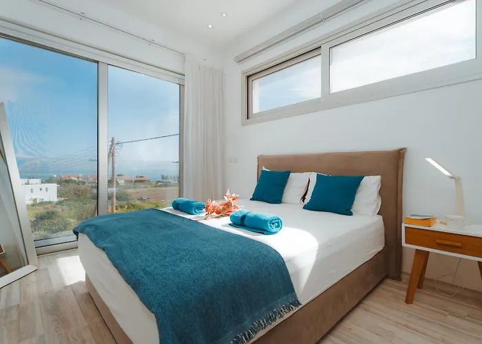 Seaside Luxury With Heated Pool