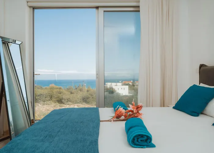 別荘 Seaside Luxury With Heated Pool *