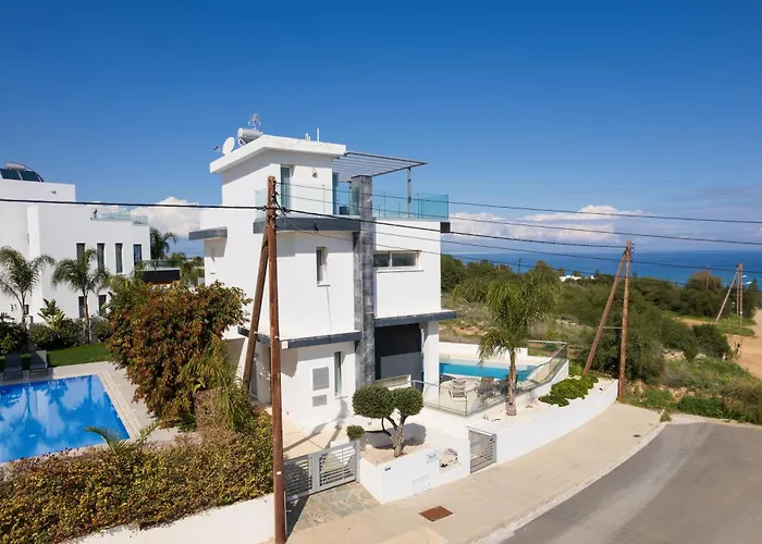 Seaside Luxury With Heated Pool Casa de Férias