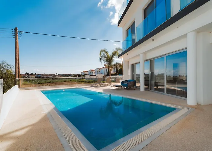 Seaside Luxury With Heated Pool *