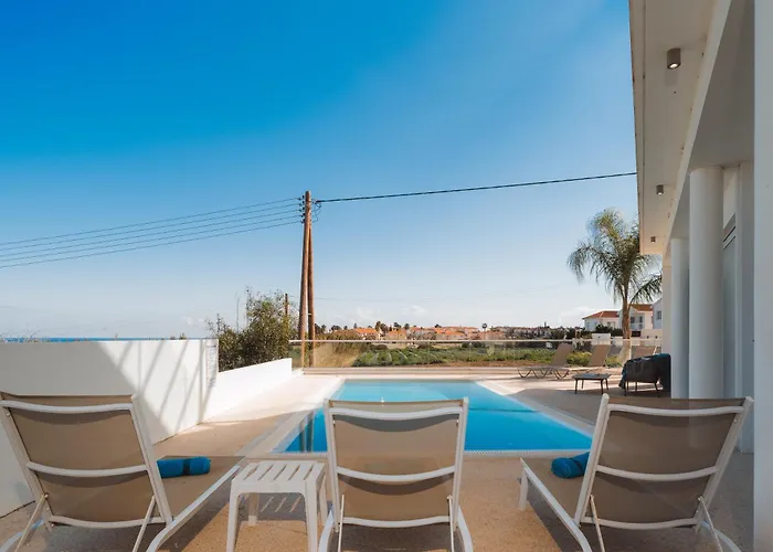 Seaside Luxury With Heated Pool * パラリムニ